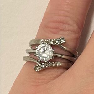 Elegant Silver Ring with Crystal Accents